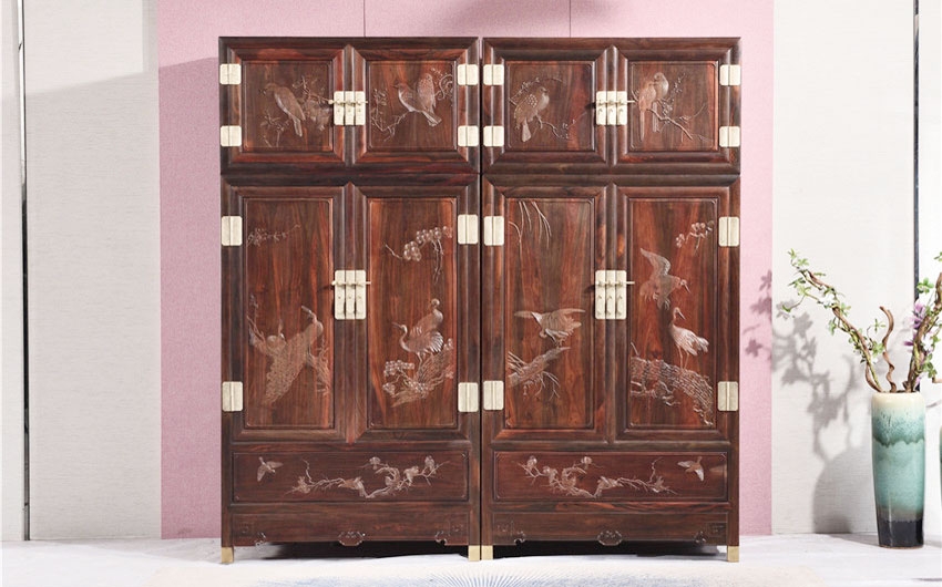 檀雕花鸟顶箱柜